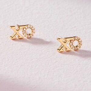XOXO Studs - Stella & Dot ((NWOT)) Great Gift or Stocking Stuffer!!
